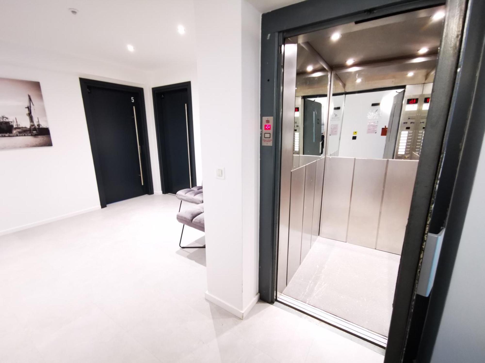 Apartament Hh 01 By Rockchair - Superhost Status - Modernes Mit Sonnigem Balkon & Premium Boxspringbetten In Winterhude - Geheimtipp Hamburg