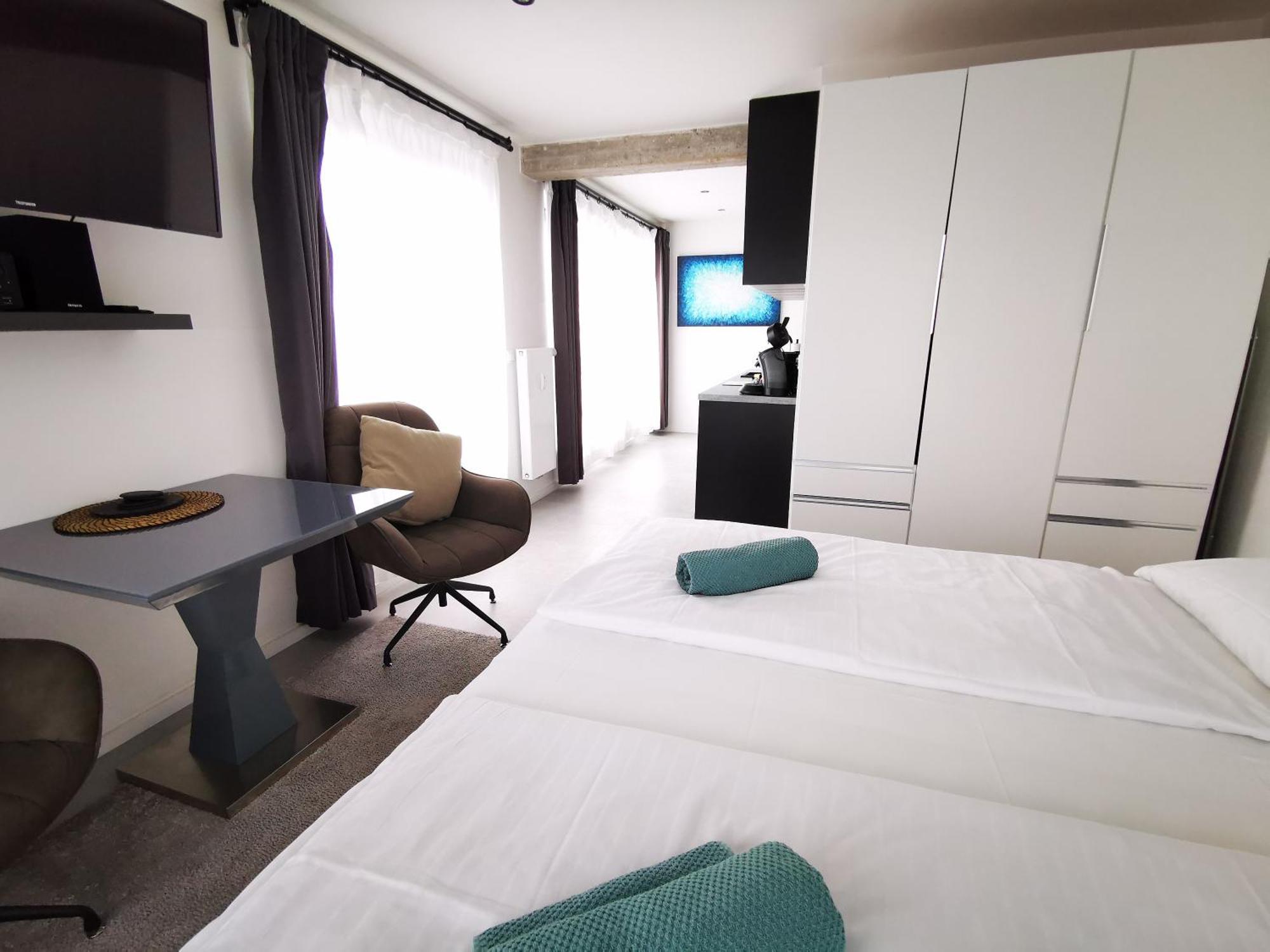 Apartament Hh 01 By Rockchair - Superhost Status - Modernes Mit Sonnigem Balkon & Premium Boxspringbetten In Winterhude - Geheimtipp Hamburg